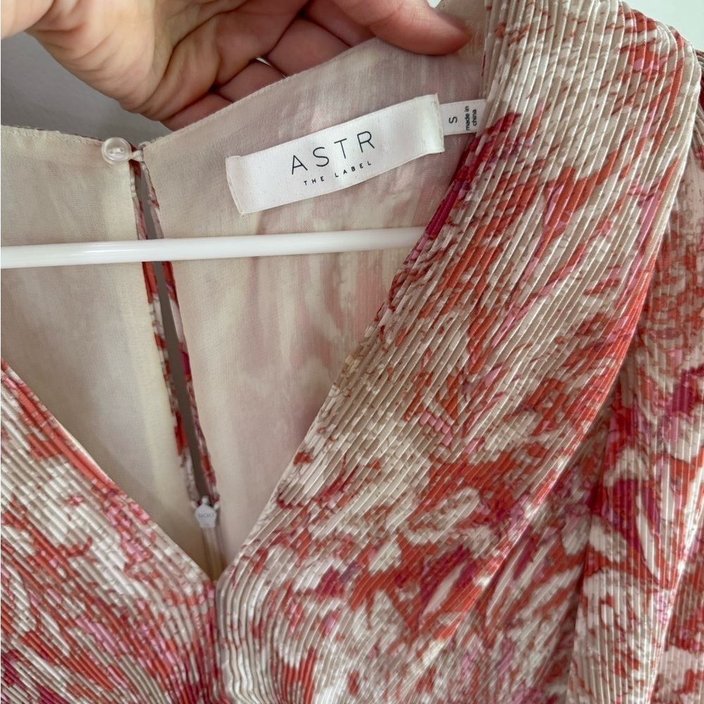 ASTR The Label Floral Long Sleeve Plisse Dress - Orange/Pink - Size Small - Picture 6 of 14